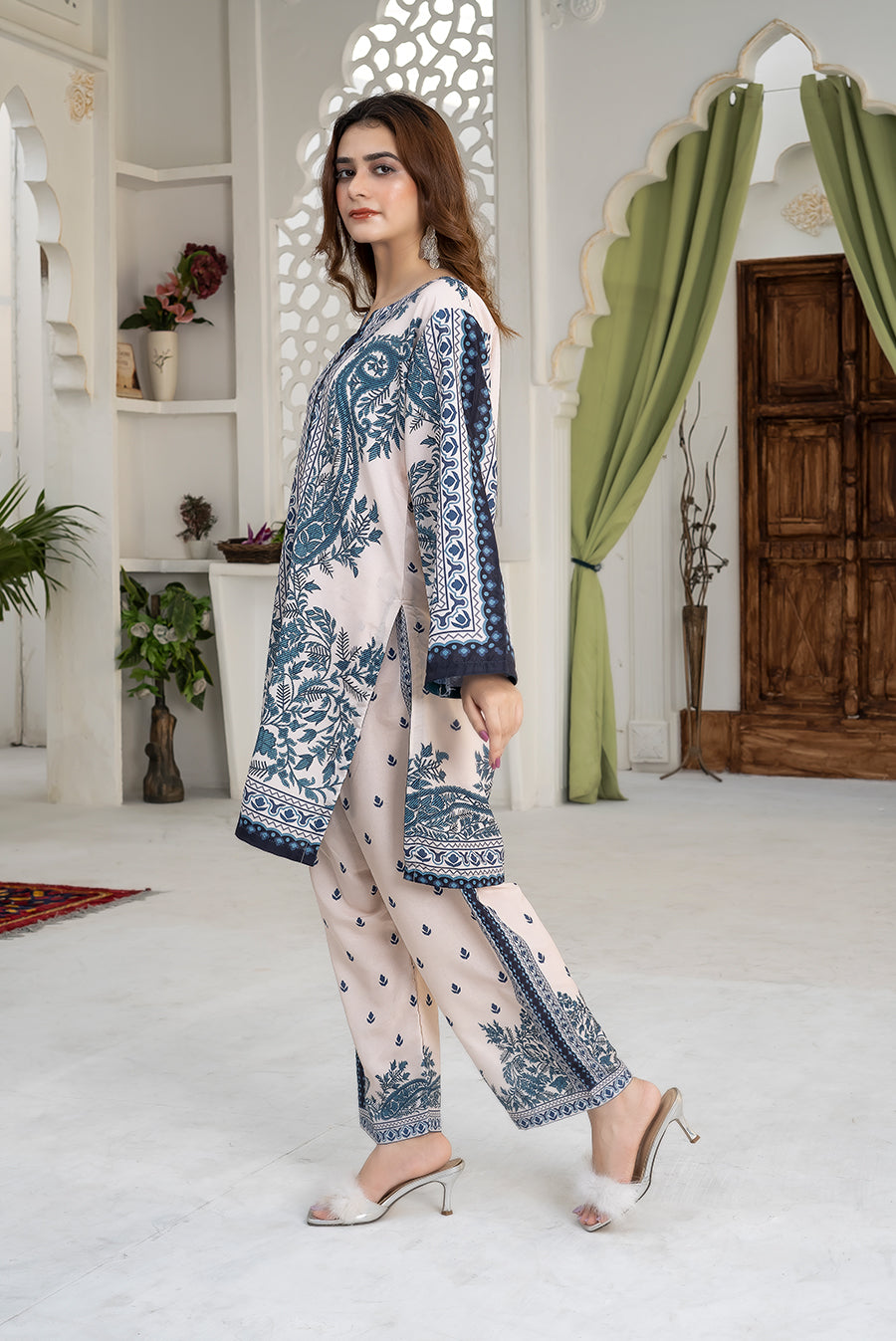 Neelofar